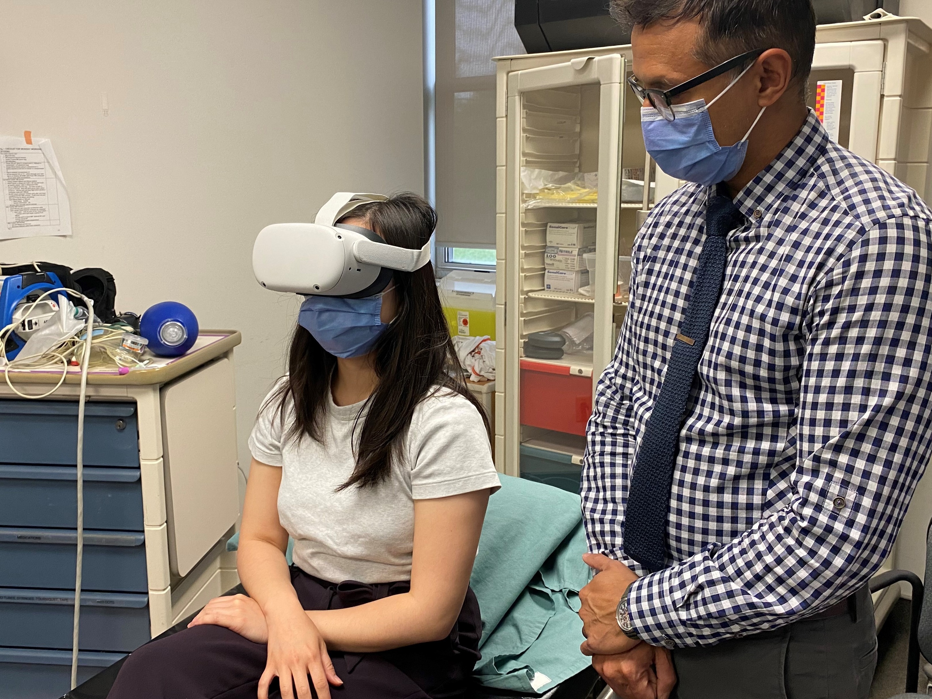Dr. Naveen Poonai and VR patient 